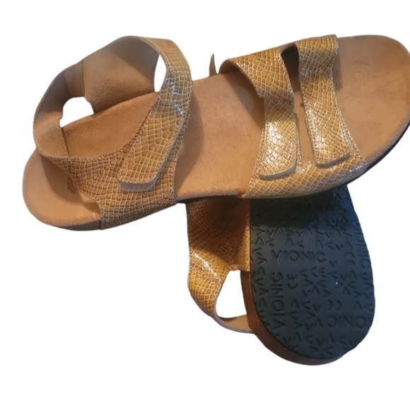 Vionic Valencia Tan Croc Embossed Velcro Closure Sandals  Sz 11 - Picture 4 of 9